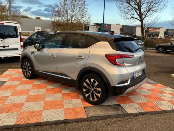 Renault CAPTUR TCe 90 BV6 TECHNO GPS 9.3" Caméra - Photo 3