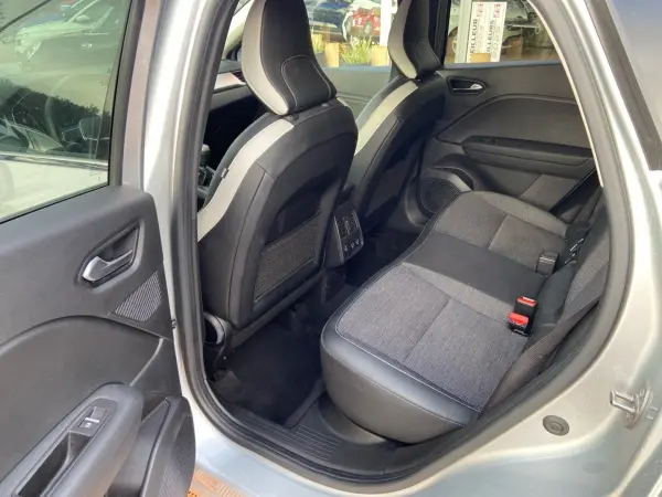 Renault CAPTUR TCe 90 BV6 TECHNO GPS 9.3" Caméra - Photo 4