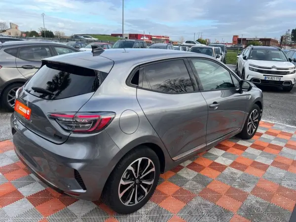 Renault CLIO V E-TECH 145 TECHNO GPS 9.3" Caméra 360° Hifi BOSE - Photo 5