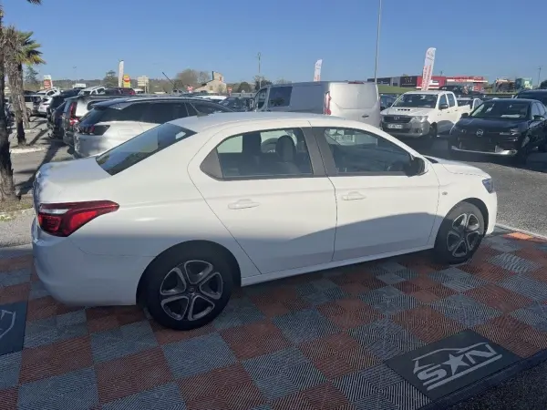 Citroën C-ELYSEE 1.2 VTi 12V 82 CONFORT Clim auto - Photo 4