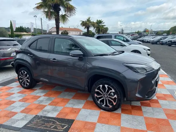 Toyota YARIS CROSS 1.5 HYBRIDE 130 2WD DESIGN BUSINESS - Photo 3