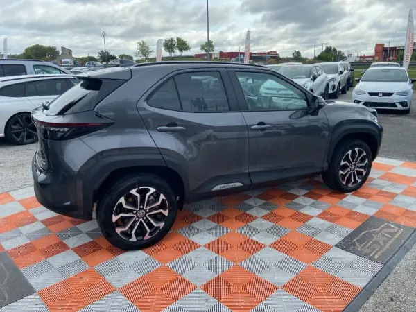 Toyota YARIS CROSS 1.5 HYBRIDE 130 2WD DESIGN BUSINESS - Photo 5