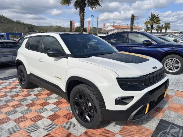 Jeep AVENGER 4XE 1.2 TURBO T3 145 E-HYBRID 4XE THE NORTH FACE BVR6 - Photo 3