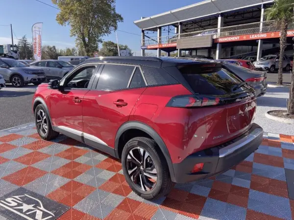 Peugeot 2008 BlueHDi 100 BV6 GT LINE Toit Ouvrant ADML SC Recharge Induction - Photo 4