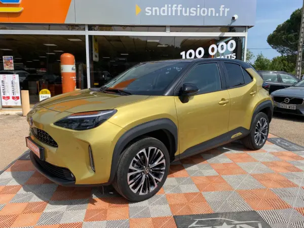 Toyota YARIS CROSS