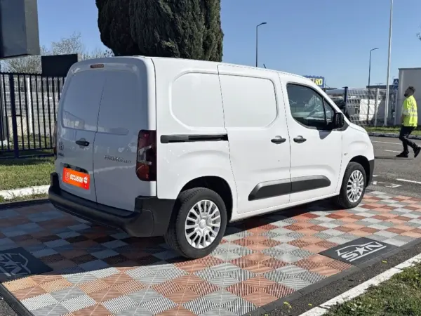 Toyota PROACE CITY 1.5 D-4D 130 BV6 BUSINESS MEDIUM 3 PL GPS Caméra 1°Main 13950HT - Photo 5