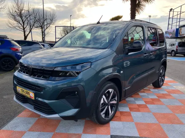 Peugeot RIFTER BlueHDi 130 EAT8 GT Pack Connect - Photo 2